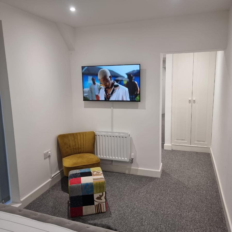 Classic 2 Bed Apartment In Oldkent Road Λονδίνο Εξωτερικό φωτογραφία