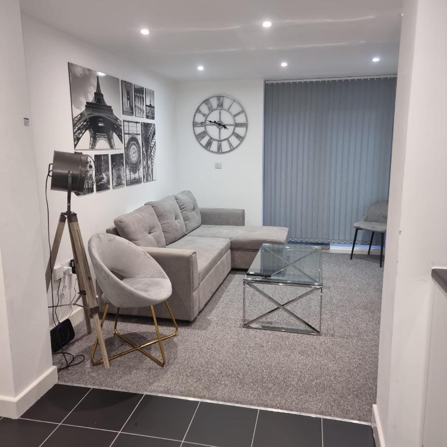 Classic 2 Bed Apartment In Oldkent Road Λονδίνο Εξωτερικό φωτογραφία