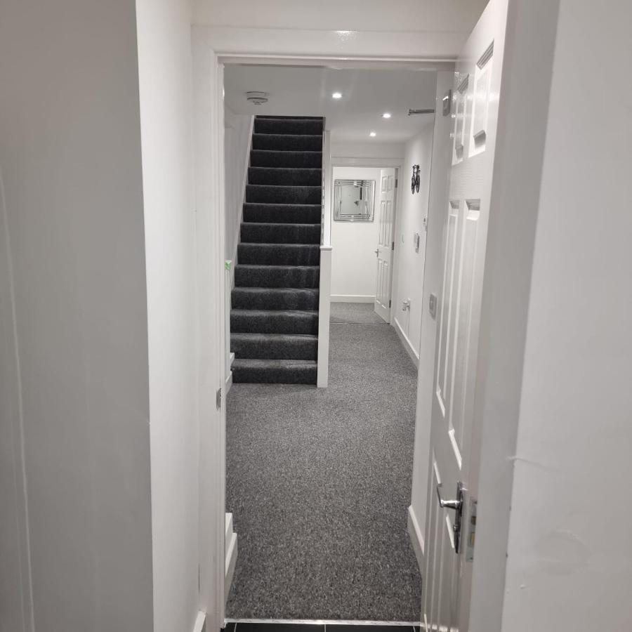 Classic 2 Bed Apartment In Oldkent Road Λονδίνο Εξωτερικό φωτογραφία