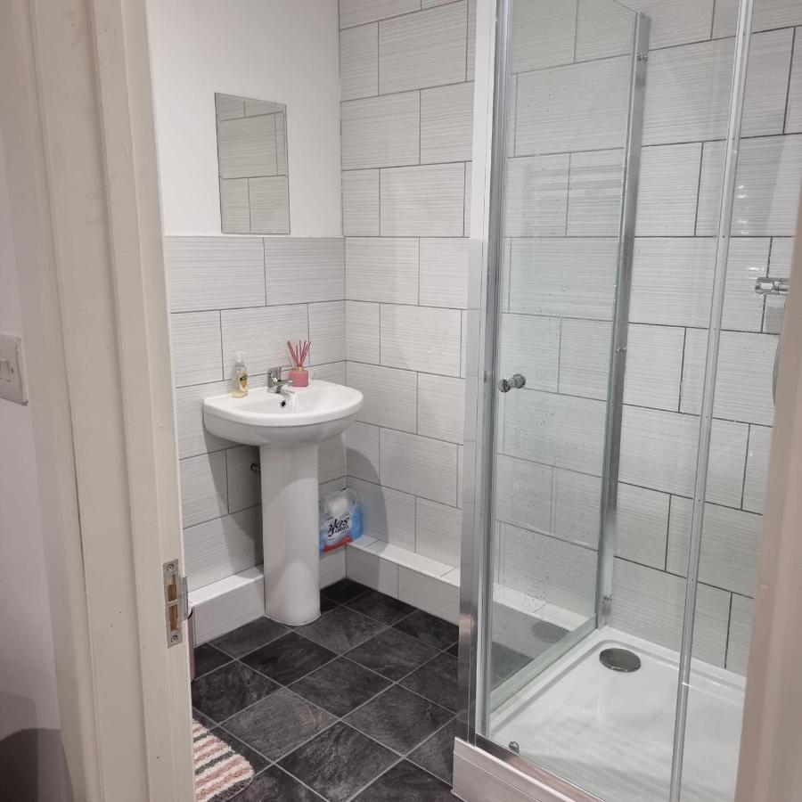 Classic 2 Bed Apartment In Oldkent Road Λονδίνο Εξωτερικό φωτογραφία
