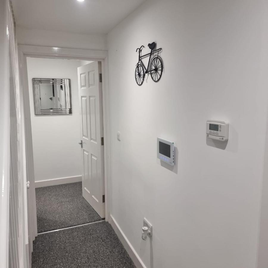 Classic 2 Bed Apartment In Oldkent Road Λονδίνο Εξωτερικό φωτογραφία
