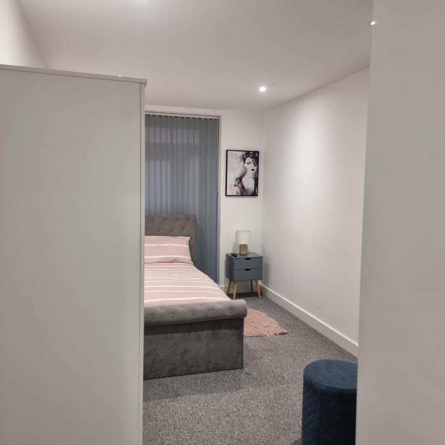 Classic 2 Bed Apartment In Oldkent Road Λονδίνο Εξωτερικό φωτογραφία