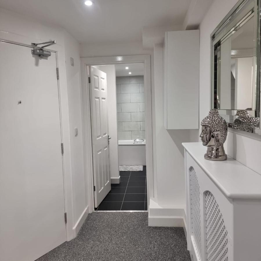 Classic 2 Bed Apartment In Oldkent Road Λονδίνο Εξωτερικό φωτογραφία